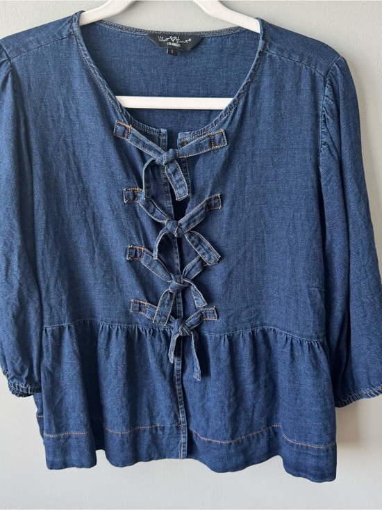Velvet Heart Tops - Velvet Heart Los Angeles Chambray Tie Front Peplum Blouse Women's Large Blue